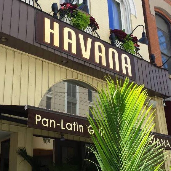Das Foto wurde bei Havana Grill &amp; Mojito Bar von Havana Grill &amp; Mojito Bar am 10/7/2013 aufgenommen