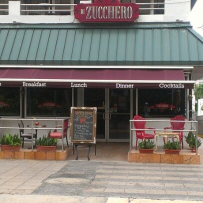 10/25/2012에 Jonathan M.님이 Di Zucchero Restaurant and Lounge에서 찍은 사진