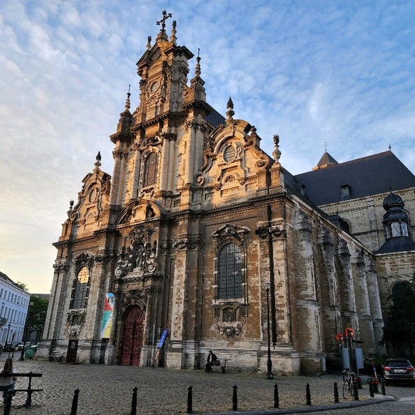 Снимок сделан в Église Saint-Jean-Baptiste-au-Béguinage / Sint-Jan Baptist ten Begijnhofkerk пользователем Bastian 5/21/2022