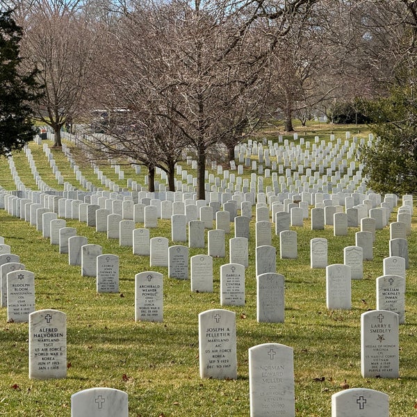 Foto tirada no(a) Arlington National Cemetery por Todd M. em 2/17/2024