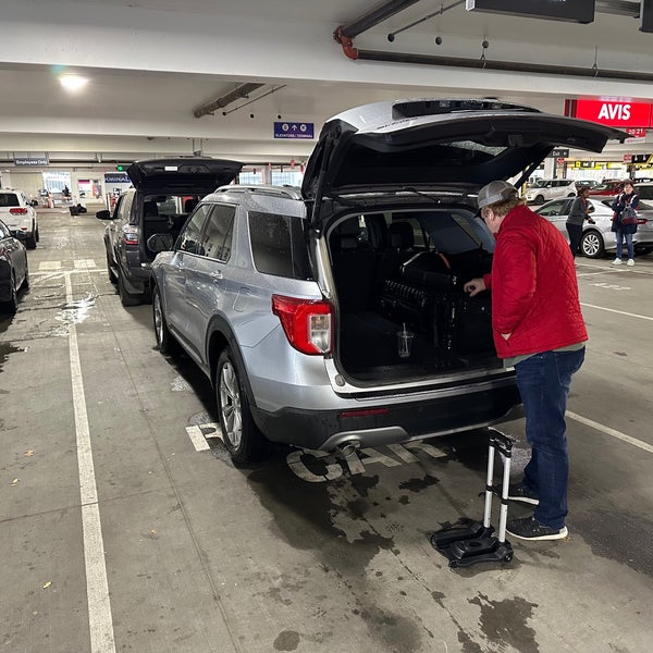 Avis Car Rental East Omaha 0 tips