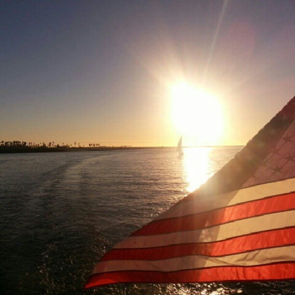 รูปภาพถ่ายที่ San Diego Whale Watch โดย Magie B. เมื่อ 1/20/2013
