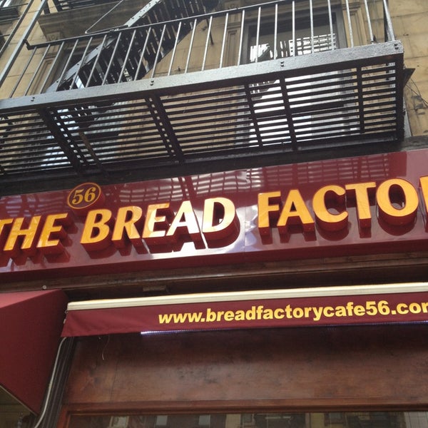 Foto tirada no(a) The Bread Factory Cafe por Bruno G. em 3/27/2013