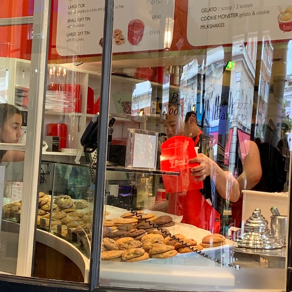 Photo taken at Ben&#39;s Cookies by Eman on 6/16/2019