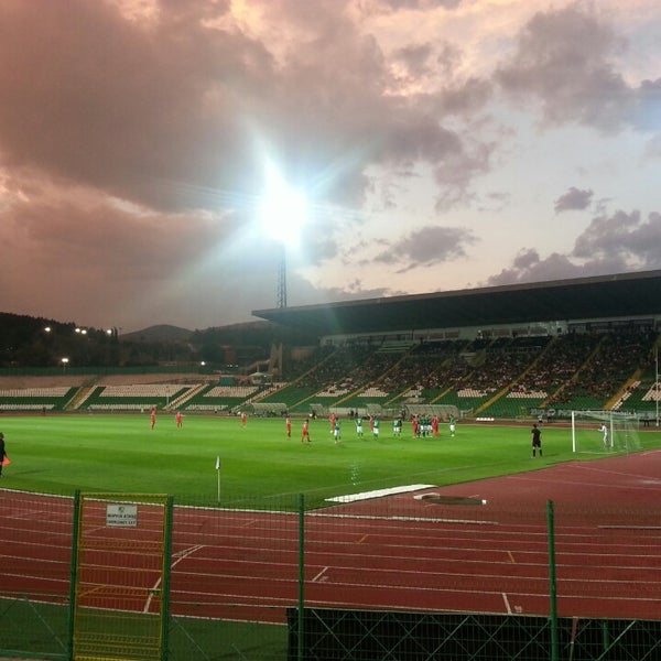 Foto tirada no(a) Стадион Берое (Beroe Stadium) por Rumen G. em 8/24/2014