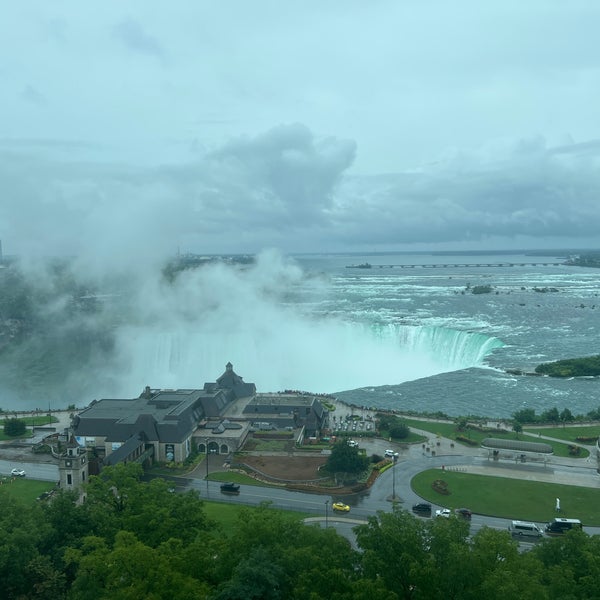 Foto scattata a Niagara Falls Marriott Fallsview Hotel &amp; Spa da Jervis P. il 8/30/2022