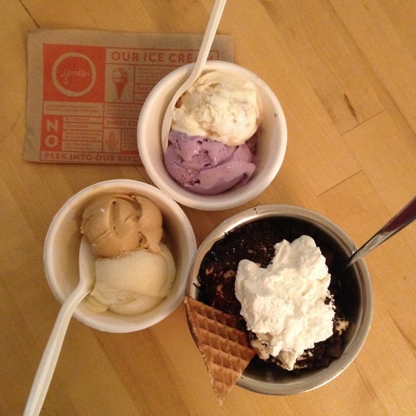 6/8/2014にLaura G.がJeni&#39;s Splendid Ice Creamsで撮った写真
