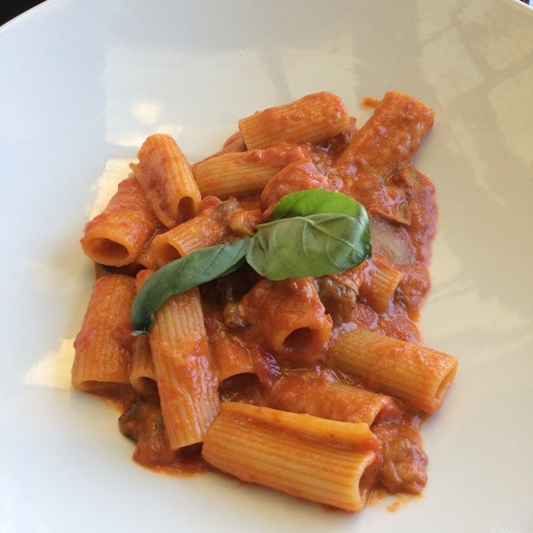 Foto tomada en Carpaccio ristorante italiano  por 🇸🇦  G O. el 6/16/2014