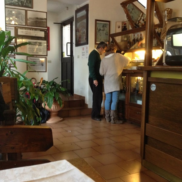 Das Foto wurde bei Osteria della Conca Fallata von inocco Barbershop am 3/20/2013 aufgenommen