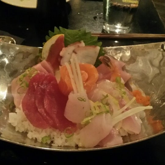 Foto diambil di South Coast Sushi oleh Gi@n C. C. pada 9/11/2014