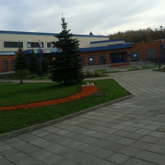 Бассейн Радужный в Новопеределкино