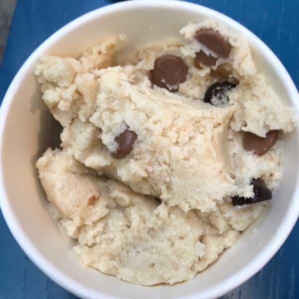 Photo taken at Spooning Cookie Dough Bar by Stefan G. on 7/19/2018