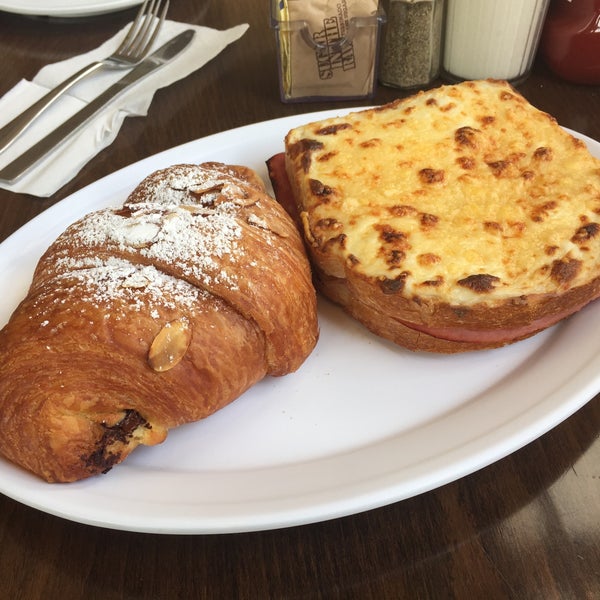 Photo taken at FRENCH RIVIERA Bakery Cafe by Rachel on 6/23/2015