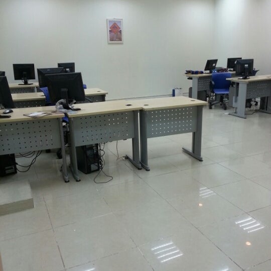 Photos At أكادمية الفيصل العالمية القسم النسائي Student Center In Riyadh