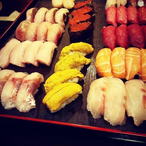 Снимок сделан в Sushi Capitol пользователем Mary Kate 2/28/2016