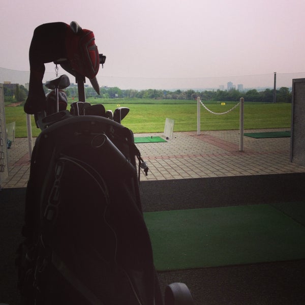 Photo taken at Golf-Club Golf Range Frankfurt Bernd Hess e.K. by Lia on 5/4/2013