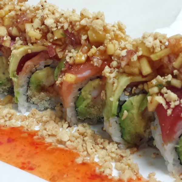 Photo prise au Reiki Sushi &amp; Asian Bistro par Reiki Sushi &amp; Asian Bistro le4/13/2014