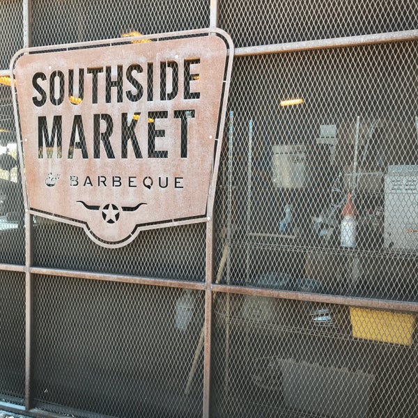 Foto scattata a Southside Market &amp; BBQ Bastrop da Josiah H. il 11/9/2019