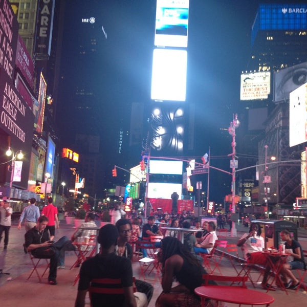 6/1/2013 tarihinde Elif D.ziyaretçi tarafından Broadway @ Times Square Hotel'de çekilen fotoğraf