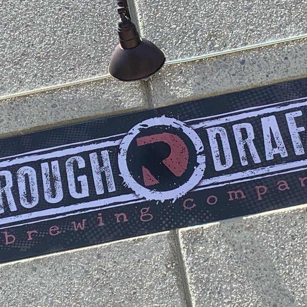 Foto tirada no(a) Rough Draft Brewing Company por Captain A. em 5/1/2019