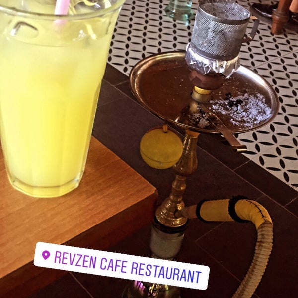 Photo taken at Revzen Cafe Food &amp; Restaurant by Enes Halit B. on 8/25/2021