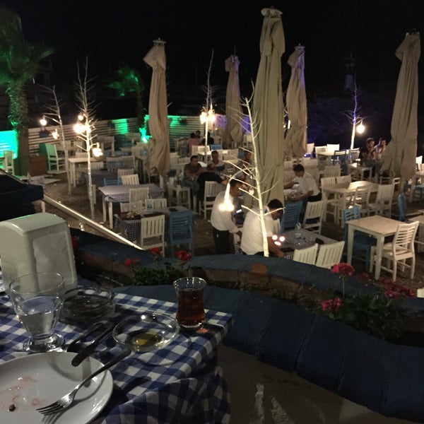 Das Foto wurde bei Denizkızı Restaurant von M.S.K. am 8/1/2015 aufgenommen