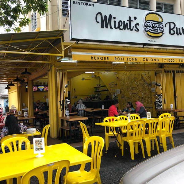 Foto tirada no(a) Mient&#39;s Burger por Eimhays em 10/29/2018