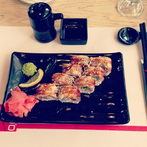 รูปภาพถ่ายที่ Суши 360 / Sushi 360 โดย Vlasova เมื่อ 2/10/2013