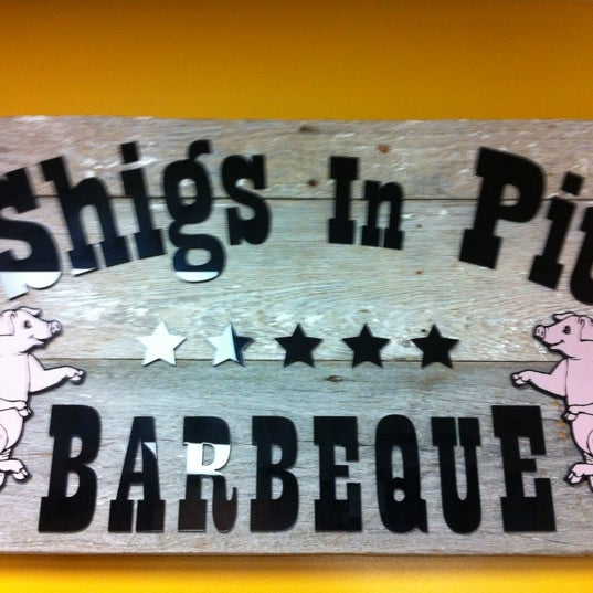 Photo taken at Shigs In Pit BBQ by Bill D. on 11/25/2012