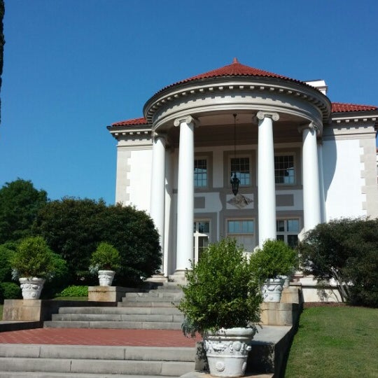 Hills and Dales Estate 3 tips from 90 visitors