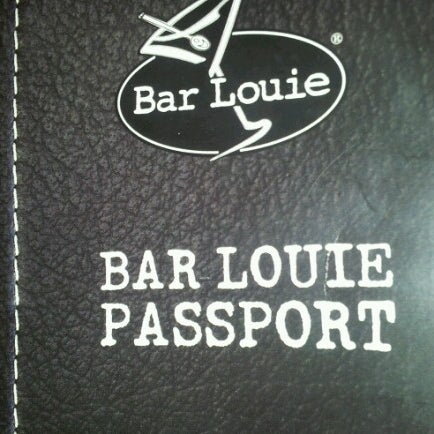 รูปภาพถ่ายที่ Bar Louie โดย Chuck D. เมื่อ 11/6/2012