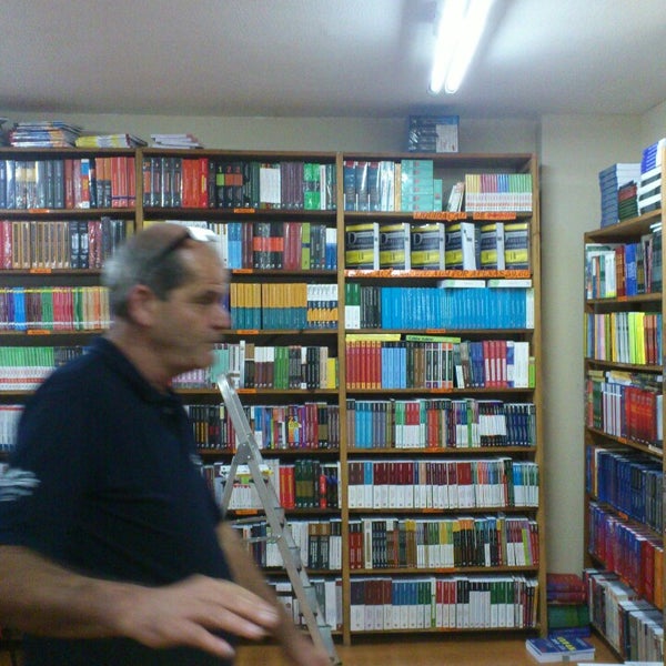 7/22/2013에 Rafael Z.님이 Lei Nova Livraria에서 찍은 사진