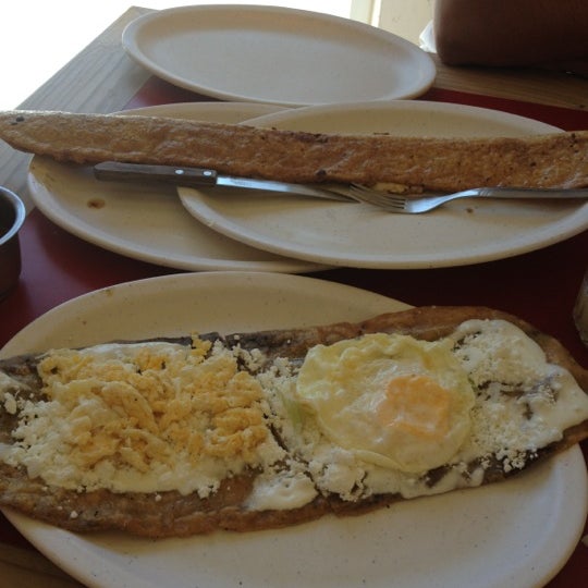 Los Machetes De Amparito Obrera'da Meksika Restoranı