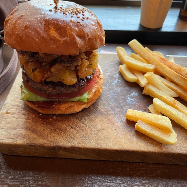 бургеры владикавказ. бургеры владикавказ. бургер из мраморной говядины. бургеры в алании. бургеры владикавказ.