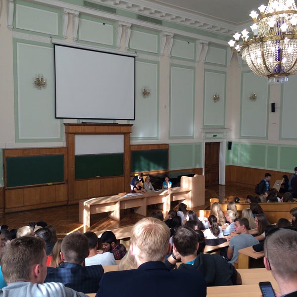 Foto diambil di St. Petersburg State Transport University oleh Lena T. pada 9/2/2015