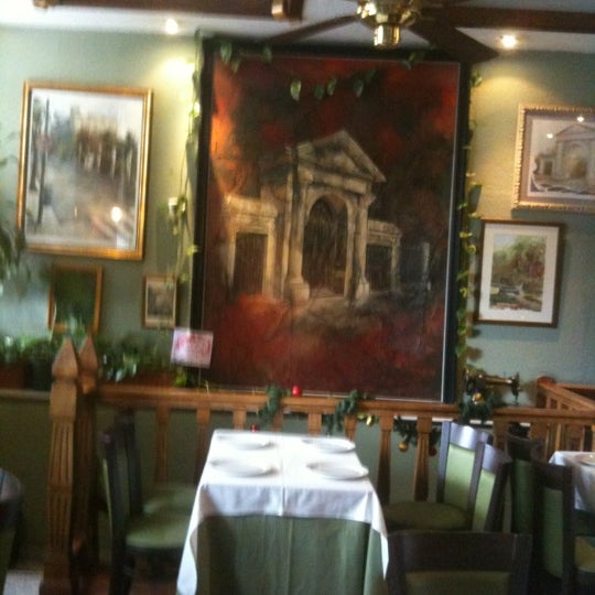 รูปภาพถ่ายที่ Restaurante Café El Botánico โดย Juan C. เมื่อ 12/16/2012
