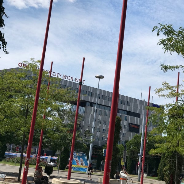 Foto tirada no(a) BahnhofCity Wien West por Danijela . em 7/4/2018