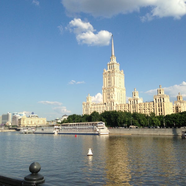 Причал гостиница украина