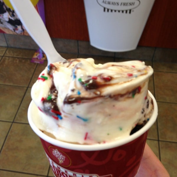 Tim Hortons / Cold Stone Creamery Coffee Shop in Medicine Hat
