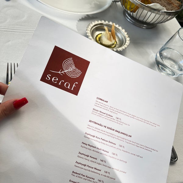 Foto diambil di Seraf Restaurant oleh Seda Ş. pada 11/7/2023