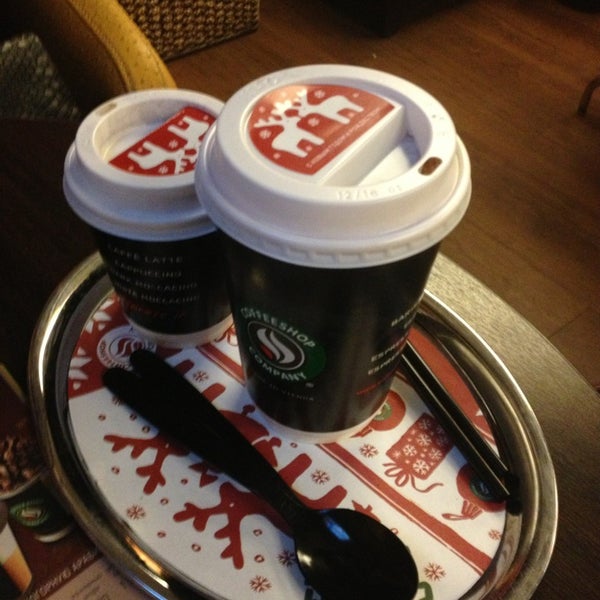 Снимок сделан в Coffeeshop Company пользователем Bender M. 12/29/2012