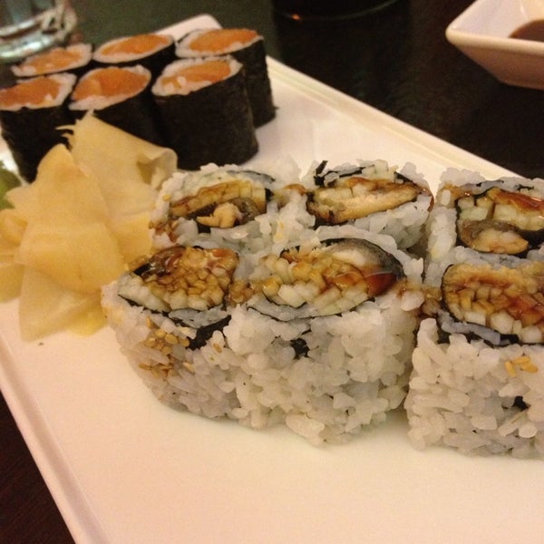 9/16/2013にStephanieがIron Sushiで撮った写真