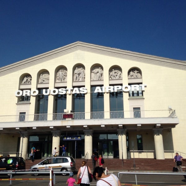Международный аэропорт литвы. Терминал vip300. Аэропорт литвы. Oro uostas. Вильнюсский аэропорт.