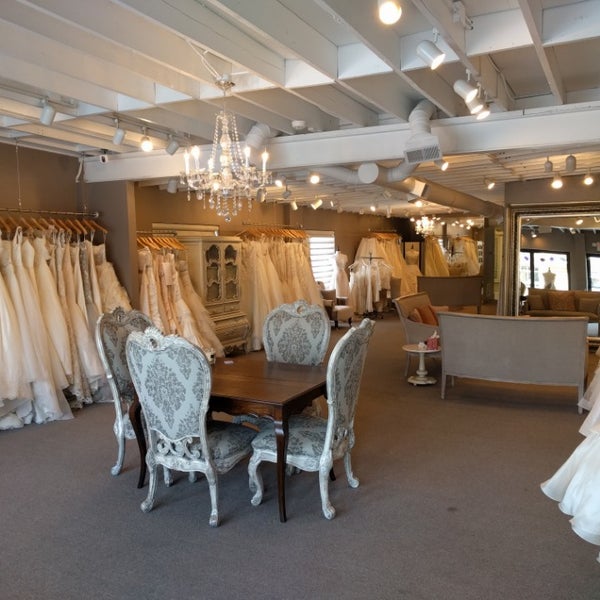 LUXEredux Bridal Boutique - Indianapolis, IN
