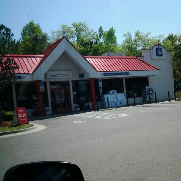 Marathon Fuel Station in Gainesville