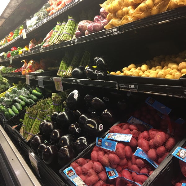 Harris Teeter 13 tips from 1012 visitors