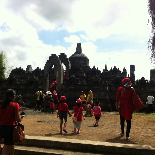 Foto scattata a Taman Nusa • Indonesian Cultural Park da Gaby S. il 11/29/2014