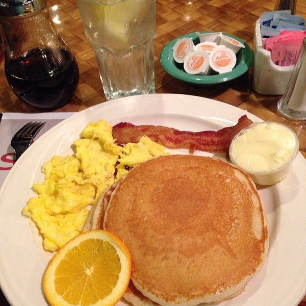 Photos at Sterling Spoon Cafe 19 tips from 827 visitors