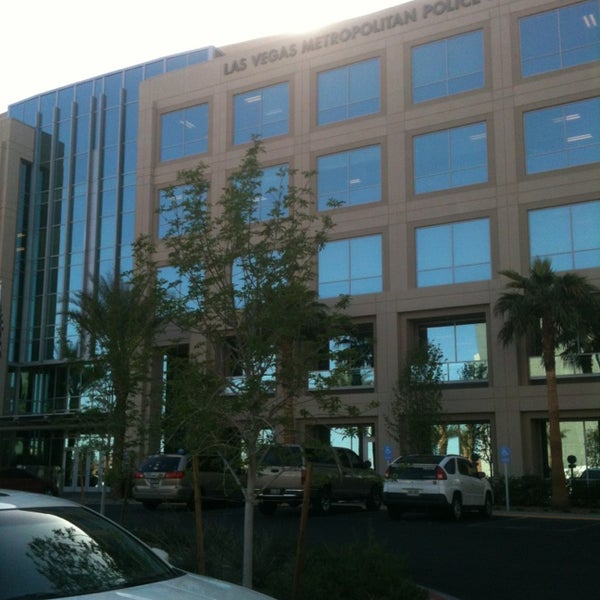 3/12/2013にAndrea A.がLVMPD Headquartersで撮った写真