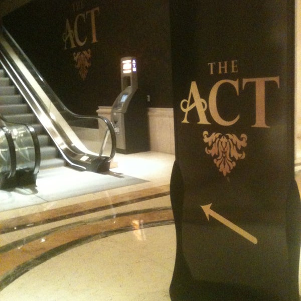 Photo prise au The ACT Nightclub Las Vegas par Andrea A. le5/25/2013